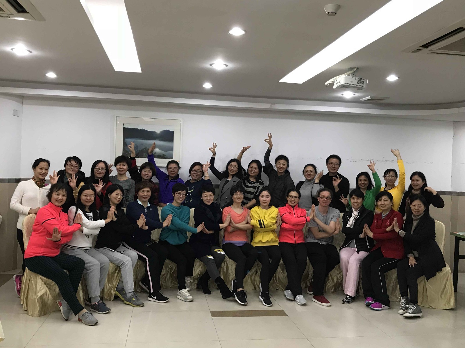 瑜伽2.jpg 瑜伽2.jpg